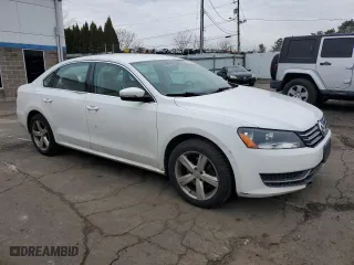 2013 Volkswagen Passat SE with VIN 1VWBP7A31DC049828, listed as a Copart auction lot 47687045 with 246,404 mi miles and Salvage Title. Bid and sale history available at carsss.com. Image 4.
