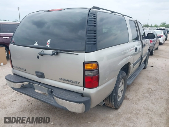 2005 Chevrolet Suburban LT with VIN 3GNEC16Z95G126134, listed as a IAAI auction lot 42048041 with 214,792 mi miles. Bid and sale history available at carsss.com. Image 4.