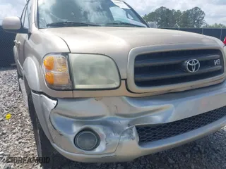2002 Toyota Sequoia SR5 with VIN 5TDZT34A72S127976, listed as a IAAI auction lot 41929357 with 195,256 mi miles. Bid and sale history available at carsss.com. Image 6.