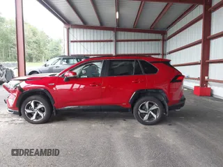 2021 Toyota RAV4 SE with VIN JTMAB3FV8MD044152, listed as a IAAI auction lot 42521714 with 142,710 mi miles and . Bid and sale history available at DreamBid. Image 14.