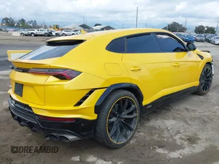 2023 Lamborghini Urus S z VIN ZPBUB3ZL1PLA24058, wystawiony jako IAAI lot #41686367 z przebiegiem 15 346 mil mil oraz . Historia ofert i sprzedaży dostępna na DreamBid. Obrazek 4.