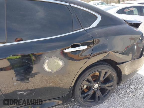 2012 Infiniti M with VIN JN1BY1AP5CM335533, listed as a IAAI auction lot 42087451 with 227,016 mi miles and . Bid and sale history available at DreamBid. Image 6.