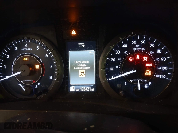 2015 Toyota Sienna XLE with VIN 5TDYK3DCXFS534633, listed as a IAAI auction lot 42018593 with 128,421 mi miles. Bid and sale history available at carsss.com. Image 7.
