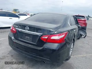 2016 Nissan Altima SR with VIN 1N4AL3AP6GC191303, listed as a IAAI auction lot 42068059 with 134,148 mi miles and . Bid and sale history available at carsss.com. Image 4.