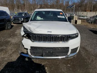 2023 Jeep Grand Cherokee Limited with VIN 1C4RJKBG2P8886599, listed as a Copart auction lot 50160645 with 43,806 mi miles and Salvage title. Bid and sale history available at DreamBid. Image 5.