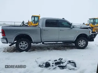 2022 Ram 2500 Laramie с VIN 3C6UR5FL6NG184134, выставлен на аукционе IAAI как лот 41228038 с пробегом 95 631 миль миль и . История ставок и продаж доступна на DreamBid. Изображение 13.