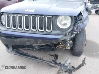 2017 Jeep Renegade Latitude with VIN ZACCJBBB5HPG53014, listed as a IAAI auction lot 40951444 with 74,456 mi miles. Bid and sale history available at carsss.com. Image 6.