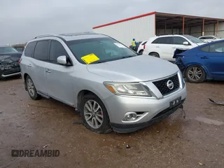 2014 Nissan Pathfinder SV with VIN 5N1AR2MN8EC663054, listed as a IAAI auction lot 41023768 with 177,994 mi miles. Bid and sale history available at carsss.com. Image 1.