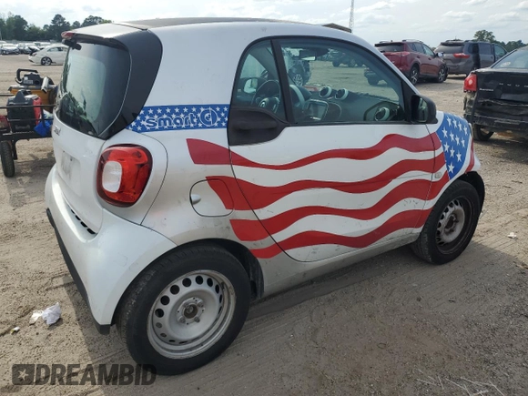 2016 Smart fortwo Passion with VIN WMEFJ5DA2GK140588, listed as a Copart auction lot 57504315 with 59,145 mi miles and Salvage title. Bid and sale history available at DreamBid. Image 3.