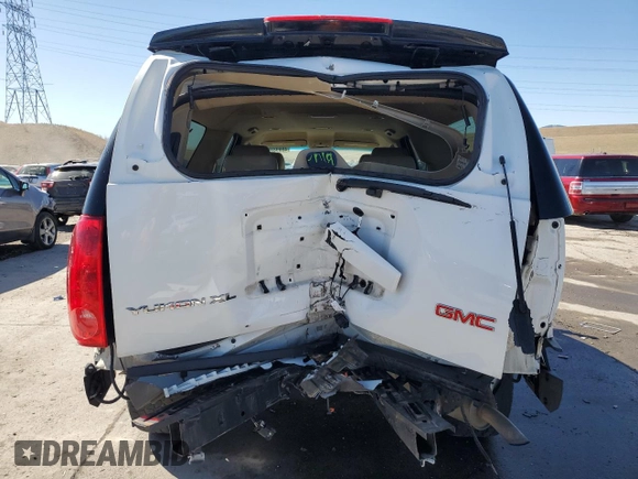 2013 GMC Yukon XL SLT z VIN 1GKS2KE71DR182172, wystawiony jako Copart lot #48693785 z przebiegiem 200 313 mil mil oraz Szkoda całkowita • Salvage title. Historia ofert i sprzedaży dostępna na DreamBid. Obrazek 6.