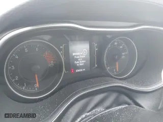 2019 Jeep Cherokee Altitude with VIN 1C4PJLLX2KD486604, listed as a IAAI auction lot 41622027 with 206,026 mi miles. Bid and sale history available at carsss.com. Image 15.