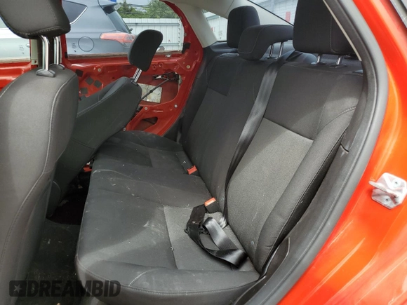 2016 Ford Focus SE z VIN 1FADP3F23GL403735, wystawiony jako Copart lot #61084465 z przebiegiem 155 373 mil mil oraz Szkoda całkowita • Salvage title. Historia ofert i sprzedaży dostępna na DreamBid. Obrazek 10.