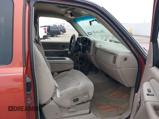 2001 Chevrolet Silverado 1500 LS with VIN 2GCEC19T211306736, listed as a IAAI auction lot 41887724 with 1 mi miles. Bid and sale history available at carsss.com. Image 5.