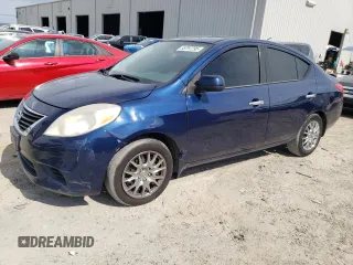 2014 Nissan Versa SV with VIN 3N1CN7AP2EK443949, listed as a Copart auction lot 55797295 with 200,124 mi miles and Salvage Title. Bid and sale history available at DreamBid. Image 1.