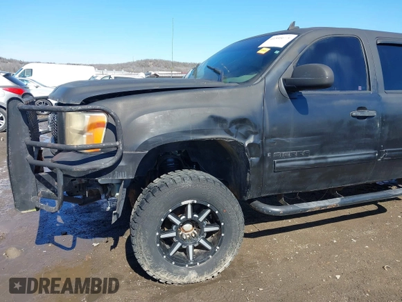 2008 GMC Sierra 1500 SLE1 z VIN 2GTEK13M081172341, wystawiony jako IAAI lot #41595695 z przebiegiem Nie podano mil oraz . Historia ofert i sprzedaży dostępna na DreamBid. Obrazek 6.