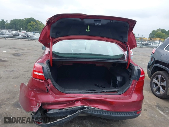 2016 Ford Focus SE with VIN 1FADP3F24GL249455, listed as a IAAI auction lot 40421121 with 49,043 mi miles. Bid and sale history available at carsss.com. Image 16.