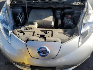 2015 Nissan LEAF S with VIN 1N4AZ0CP3FC332935, listed as a Copart auction lot 44052215 with 111,104 mi miles and Clean Title. Bid and sale history available at carsss.com. Image 11.