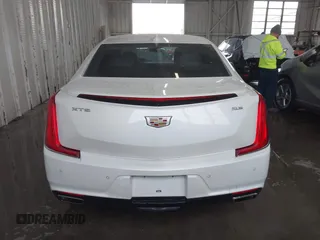 2018 Cadillac XTS Luxury z VIN 2G61M5S38J9156679, wystawiony jako IAAI lot #41574733 z przebiegiem 65 637 mil mil oraz . Historia ofert i sprzedaży dostępna na DreamBid. Obrazek 16.