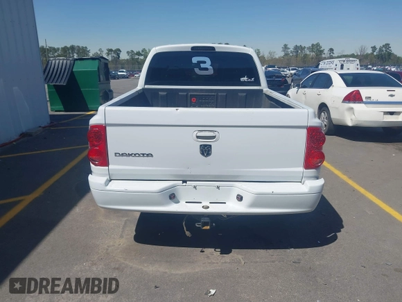 2006 Dodge Dakota ST with VIN 1D7HE28K46S706686, listed as a IAAI auction lot 41823876 with 89,685 mi miles and . Bid and sale history available at carsss.com. Image 16.