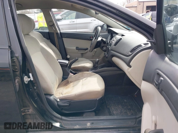 2011 Kia Forte LX with VIN KNAFT4A29B5428015, listed as a IAAI auction lot 42021564 with 175,261 mi miles. Bid and sale history available at carsss.com. Image 5.