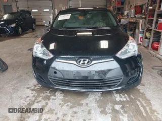 2012 Hyundai Veloster w/Gray Int с VIN KMHTC6AD3CU020230, выставлен на аукционе IAAI как лот 42307281 с пробегом 185 002 миль миль и . История ставок и продаж доступна на DreamBid. Изображение 6.
