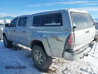2006 Toyota Tacoma z VIN 5TELU42N06Z195981, wystawiony jako IAAI lot #41333261 z przebiegiem 216 216 mil mil oraz . Historia ofert i sprzedaży dostępna na DreamBid. Obrazek 3.
