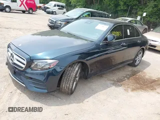 2017 Mercedes-Benz E 300 Luxury с VIN WDDZF4KB2HA012027, выставлен на аукционе IAAI как лот 42490873 с пробегом 95 361 миль миль и . История ставок и продаж доступна на DreamBid. Изображение 2.