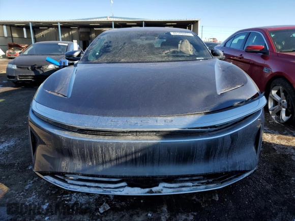 2023 Lucid Air Pure z VIN 50EA1PFA2PA007090, wystawiony jako Copart lot #42149485 z przebiegiem Nie podano mil oraz Szkody całkowita. Historia ofert i sprzedaży dostępna na DreamBid. Obrazek 5.