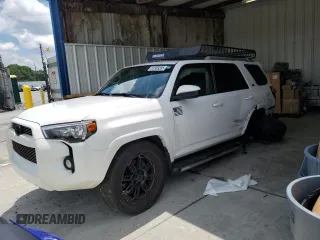 2016 Toyota 4Runner SR5 with VIN JTEZU5JR0G5122159, listed as a Copart auction lot 61303355 with 114,709 mi miles and Salvage title. Bid and sale history available at DreamBid. Image 1.