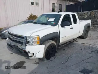 2007 Chevrolet Silverado 1500 1LT with VIN 2GCEK19J671724422, listed as a IAAI auction lot 41277843 with 111,802 mi miles and . Bid and sale history available at DreamBid. Image 17.