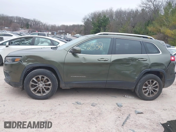 2019 Jeep Cherokee Latitude Plus with VIN 1C4PJMLB2KD395617, listed as a IAAI auction lot 41992532 with 254,632 mi miles and . Bid and sale history available at carsss.com. Image 14.