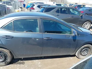 2018 Toyota Corolla L z VIN 2T1BURHE0JC986638, wystawiony jako IAAI lot #41871424 z przebiegiem 248 509 mil mil oraz . Historia ofert i sprzedaży dostępna na DreamBid. Obrazek 13.