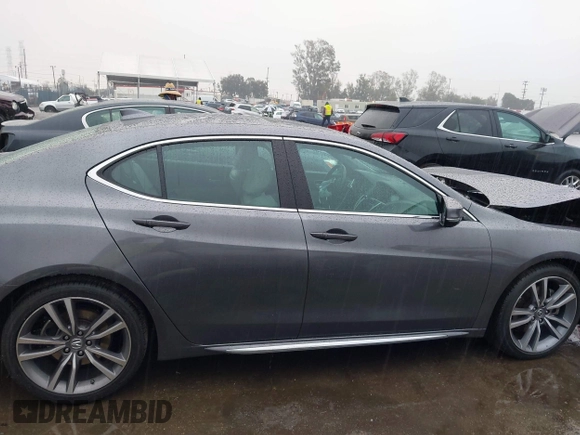 2020 Acura TLX w/Technology Pkg with VIN 19UUB2F42LA003192, listed as a IAAI auction lot 41482802 with 34,995 mi miles. Bid and sale history available at carsss.com. Image 13.