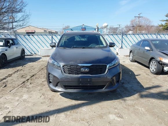 2019 Kia Sorento LX with VIN 5XYPGDA38KG515237, listed as a IAAI auction lot 41782259 with 55,543 mi miles. Bid and sale history available at carsss.com. Image 12.