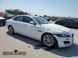 2019 Jaguar XF 25t Premium with VIN SAJBD4FX4KCY79434, listed as a Copart auction lot 74850564 with 32,337 mi miles and Salvage Title. Bid and sale history available at carsss.com. Image 4.