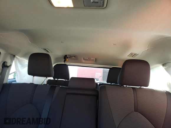 2021 Toyota Highlander L with VIN 5TDZZRAHXMS035122, listed as a Copart auction lot 48061505 with 105,773 mi miles and Clean title. Bid and sale history available at DreamBid. Image 10.