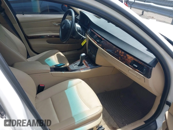 2007 BMW 3 Series 328i with VIN WBAVA33547KX83556, listed as a IAAI auction lot 42302137 with 108,686 mi miles and . Bid and sale history available at DreamBid. Image 5.