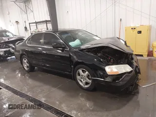 2003 Acura TL with VIN 19UUA56603A092119, listed as a IAAI auction lot 41695793 with 178,520 mi miles. Bid and sale history available at carsss.com. Image 1.