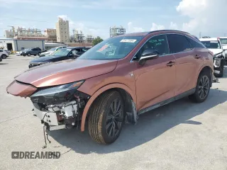 2024 Lexus RX with VIN 2T2BAMCA3RC057390, listed as a Copart auction lot 61477084 with 4,439 mi miles and Salvage Title. Bid and sale history available at carsss.com. Image 1.