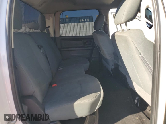 2018 Ram 1500 Express z VIN 1C6RR6KG6JS141596, wystawiony jako Copart lot #76945554 z przebiegiem 66 153 mil mil oraz Szkoda całkowita • Salvage title. Historia ofert i sprzedaży dostępna na DreamBid. Obrazek 10.