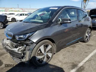 2019 BMW i3 with VIN WBY8P4C51K7E84270, listed as a Copart auction lot 77707224 with 15,584 mi miles and Salvage Title. Bid and sale history available at carsss.com. Image 1.