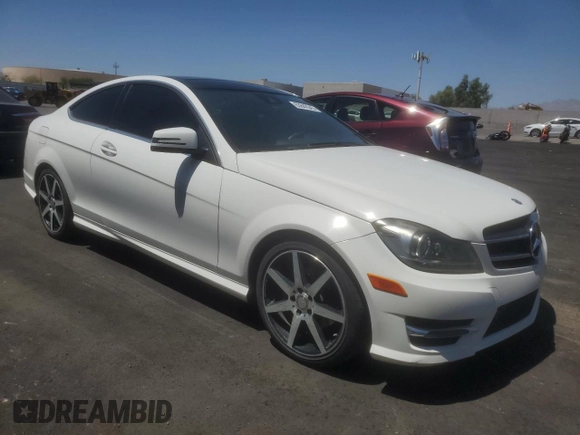 2015 Mercedes-Benz C 250 with VIN WDDGJ4HB8FG370143, listed as a Copart auction lot 63842945 with 163,354 mi miles and Clean title. Bid and sale history available at DreamBid. Image 4.