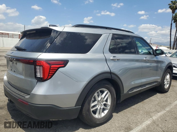 2025 Ford Explorer Active with VIN 1FMUK7DH9SGA20466, listed as a Copart auction lot 56994125 with 6,176 mi miles and Salvage title. Bid and sale history available at DreamBid. Image 3.