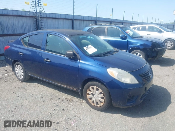 2014 Nissan Versa S Plus with VIN 3N1CN7AP4EL825698, listed as a IAAI auction lot 41915637 with 185,430 mi miles. Bid and sale history available at carsss.com. Image 6.