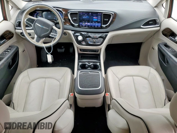 2021 Chrysler Pacifica Hybrid Limited with VIN 2C4RC1S72MR535860, listed as a Copart auction lot 53759925 with 27,486 mi miles and Clean title. Bid and sale history available at DreamBid. Image 8.