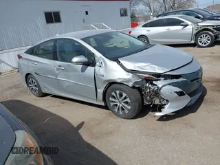 2020 Toyota Prius LE with VIN JTDKARFP0L3121466, listed as a IAAI auction lot 41829207 with 33,673 mi miles and . Bid and sale history available at DreamBid. Image 1.