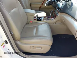 2013 Toyota Highlander Limited z VIN 5TDDK3EH8DS250360, wystawiony jako IAAI lot #42379928 z przebiegiem 112 355 mil mil oraz . Historia ofert i sprzedaży dostępna na DreamBid. Obrazek 5.