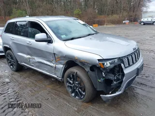 2020 Jeep Grand Cherokee Altitude z VIN 1C4RJFAG6LC237212, wystawiony jako IAAI lot #41834561 z przebiegiem 46 900 mil mil oraz . Historia ofert i sprzedaży dostępna na DreamBid. Obrazek 1.