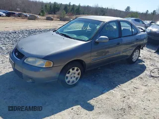 2001 Nissan Sentra GXE z VIN 3N1CB51D11L525002, wystawiony jako IAAI lot #41888310 z przebiegiem 119 547 mil mil oraz . Historia ofert i sprzedaży dostępna na DreamBid. Obrazek 2.