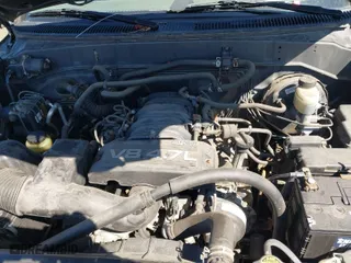 2006 Toyota Sequoia Limited with VIN 5TDBT48A76S261359, listed as a IAAI auction lot 41897236 with 263,938 mi miles. Bid and sale history available at carsss.com. Image 10.